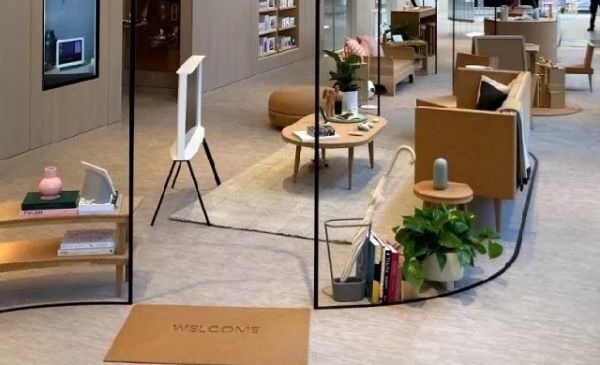 Googlen ensimmäinen fyysinen myymälä, joka on koristeltu luonnonkorkilla